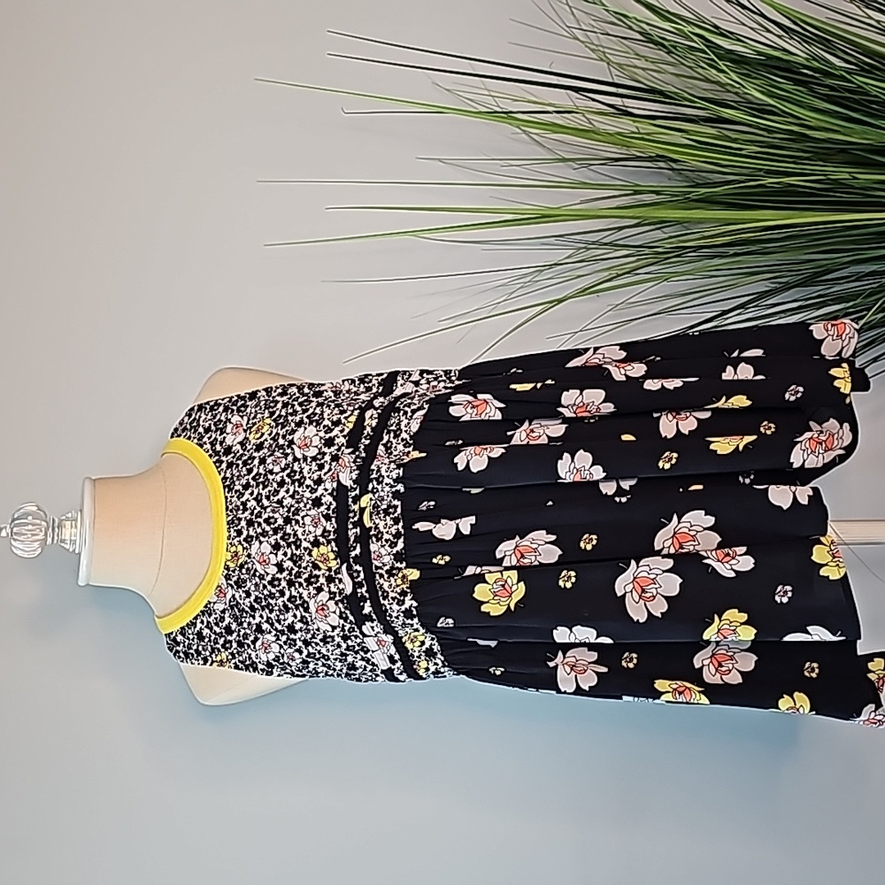 Warm Floral Swing Style Sleeveless Top